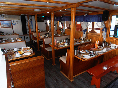 Lodní salón pro 34 osob - snídaně