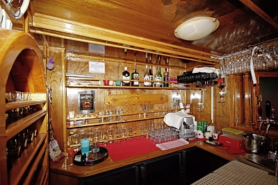 Lodní bar